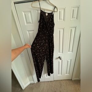 Dark brown floral upper